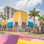 Luxury Apartment In Doral Miami, 1 Bd