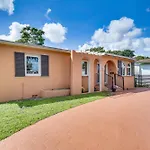 11 Mi To South Beach Home With Screened Porch!