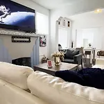 Dos Casitas Design District #1 - 3 Bedroom House