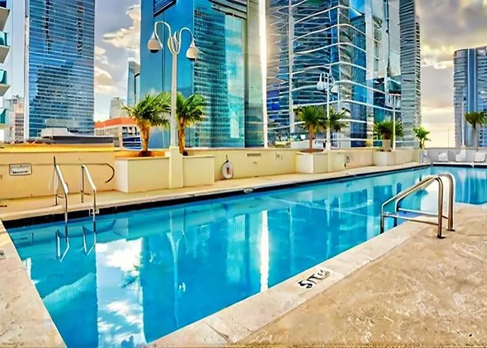 Elegant Centric Vibrant Pool Jacuzzi Free Parking