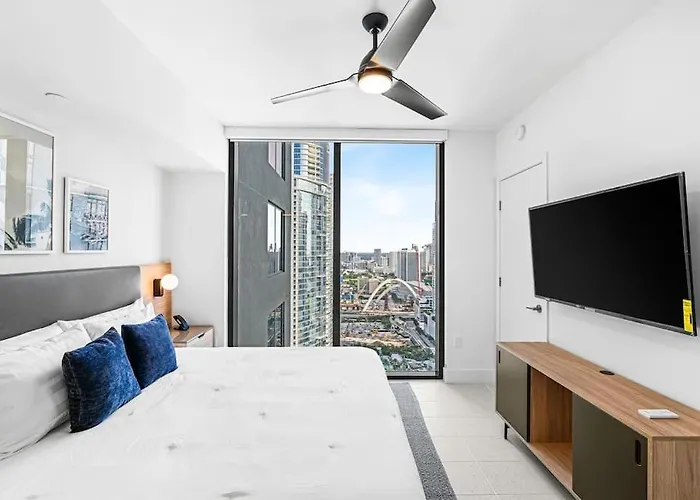 New Luxurious Apartment Floor 35Th - Miami\'S Heart