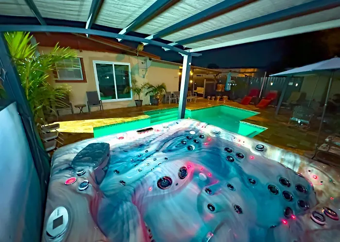 Luxury Home 5 Minutes From Stadium