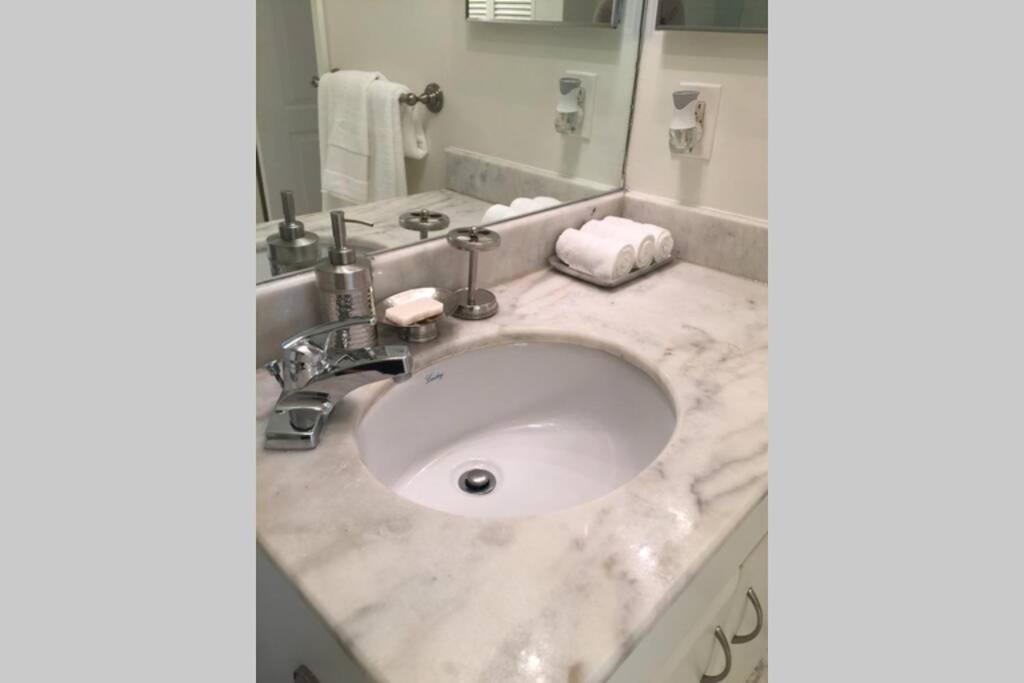 Brickell Condo With Views! * Miami