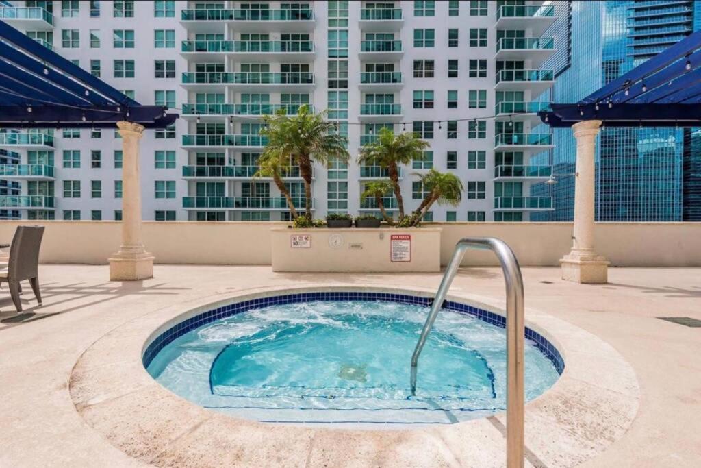 Apartment Spectacular At Brickell, Free Parking *