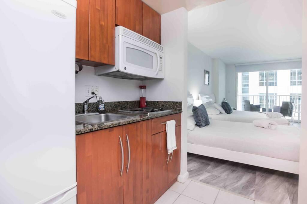Spectacular At Brickell, Free Parking Miami
