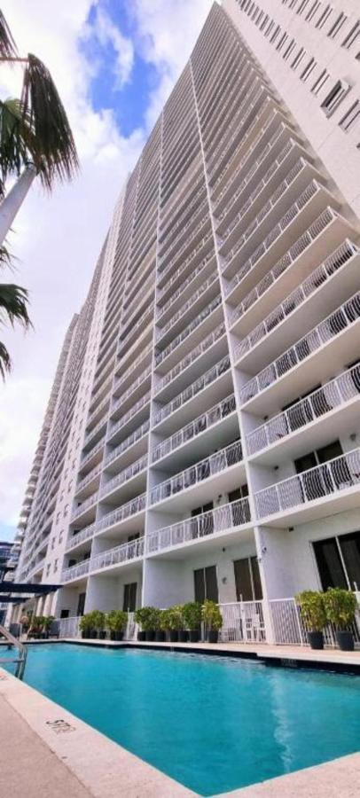 In Brickell The Miami. Free Parking *