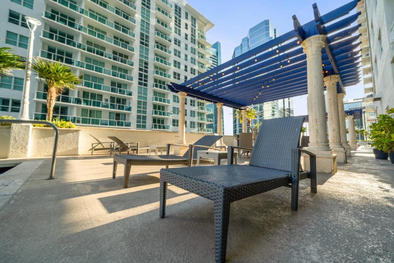 Apartment Cloud 9 - Amenities 24 7 Security & Location Miami