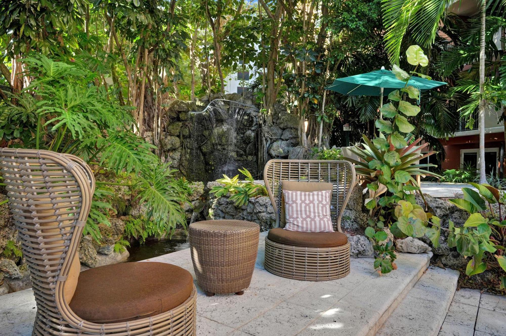 Gorgeous Spacious 2bed 2bath Bayview In Grove Holiday home Miami