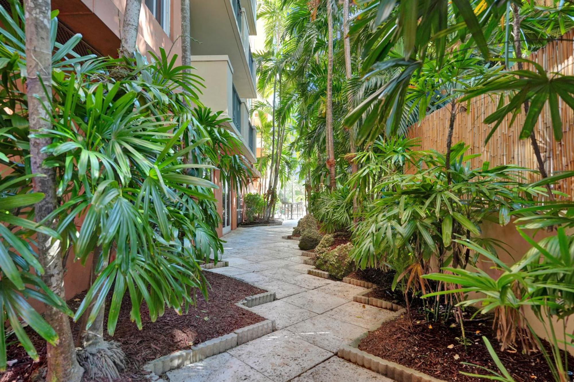 Gorgeous Spacious 2bed 2bath Bayview In Grove * Miami