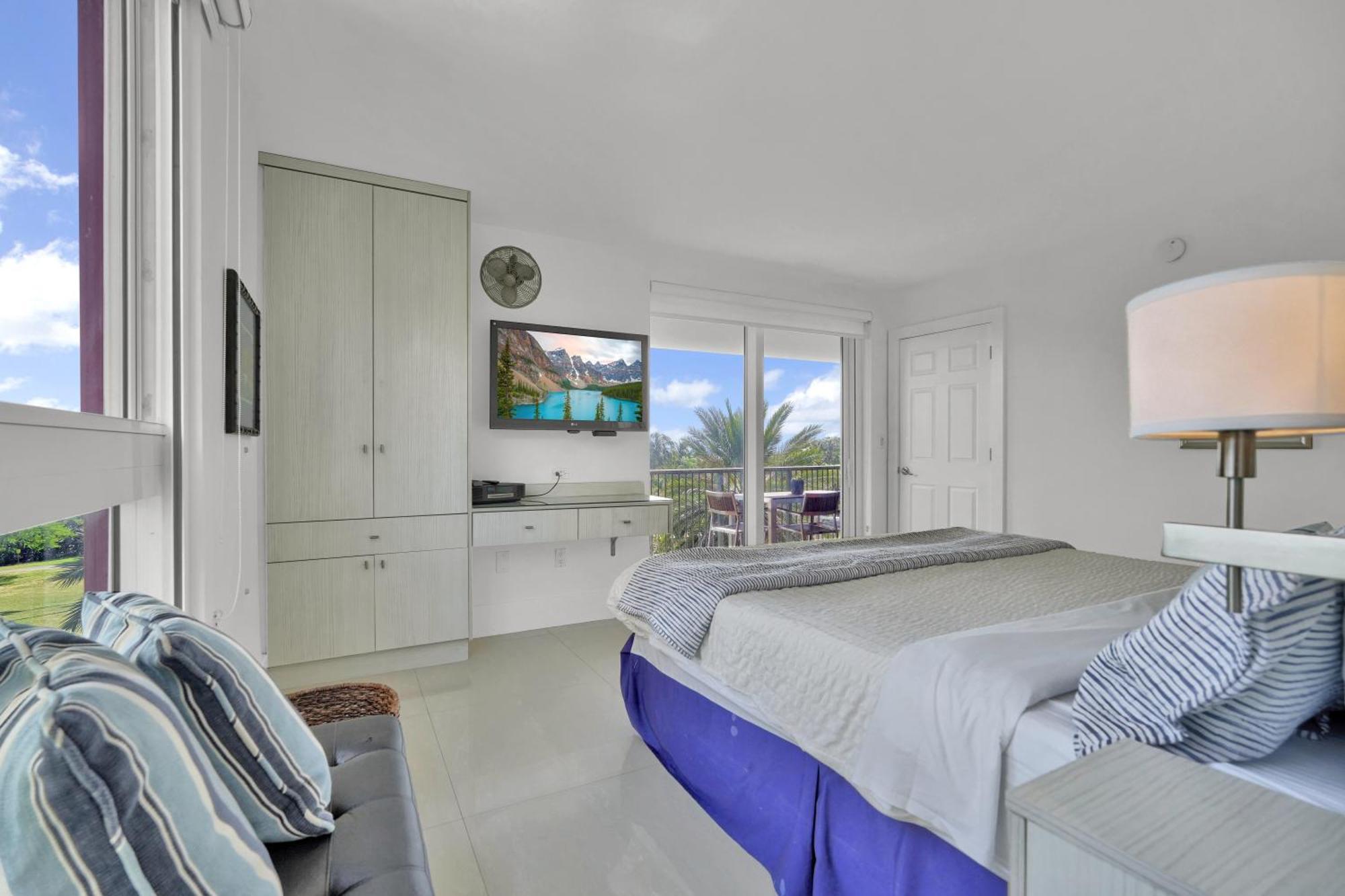Gorgeous Spacious 2bed 2bath Bayview In Grove Miami