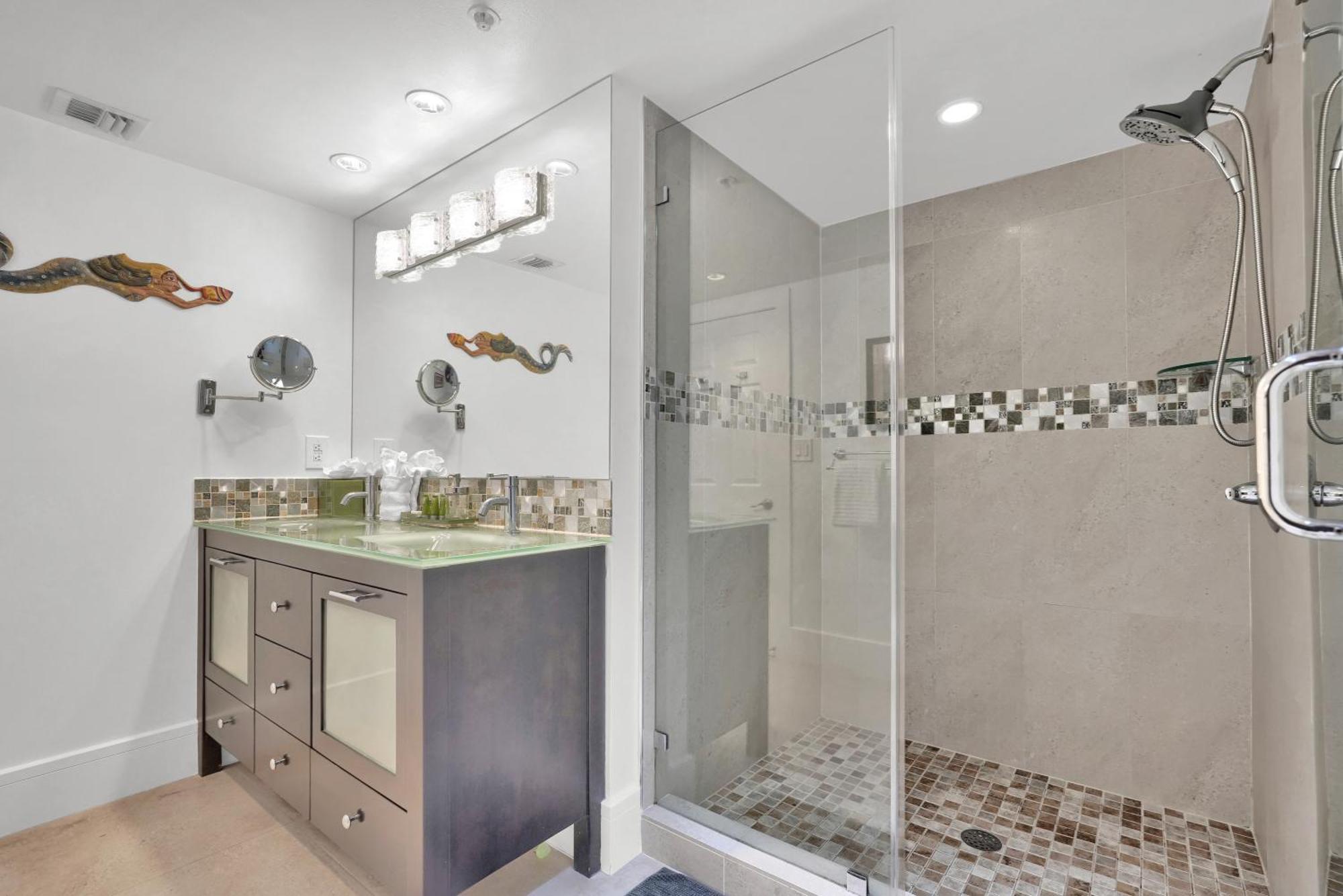 Gorgeous Spacious 2bed 2bath Bayview In Grove * Miami