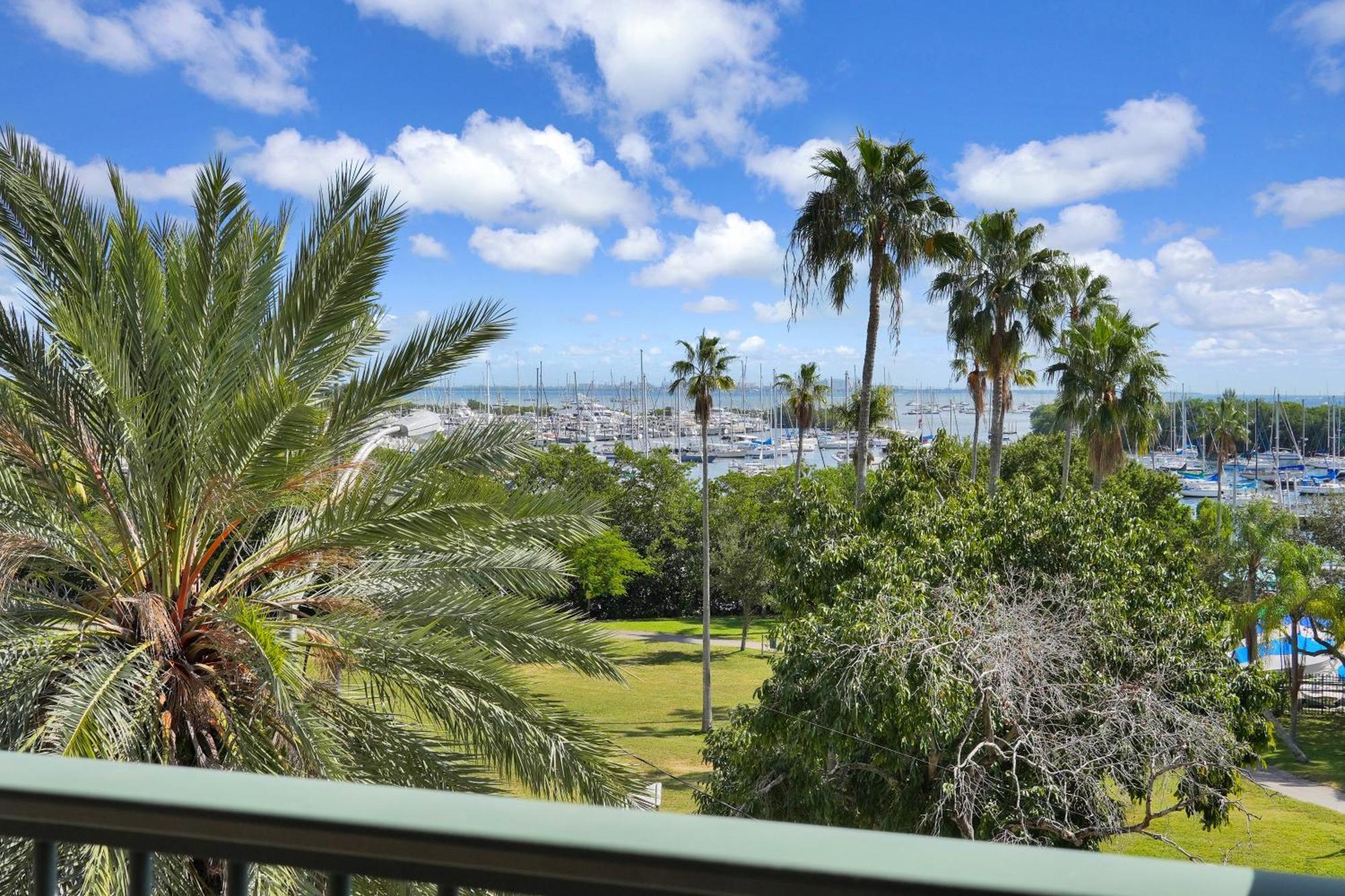 Gorgeous Spacious 2bed 2bath Bayview In Grove * Miami