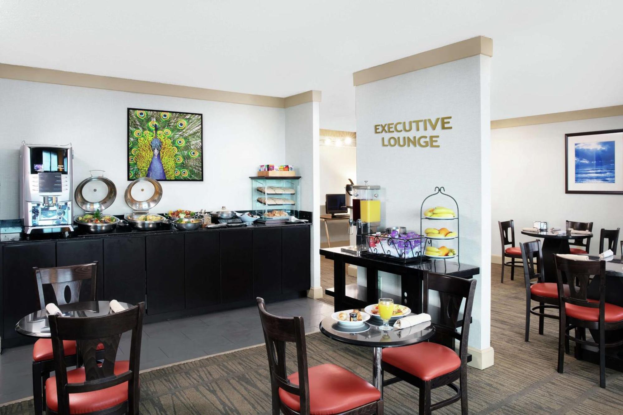 Doubletree By Hilton Miami Airport & Convention Center