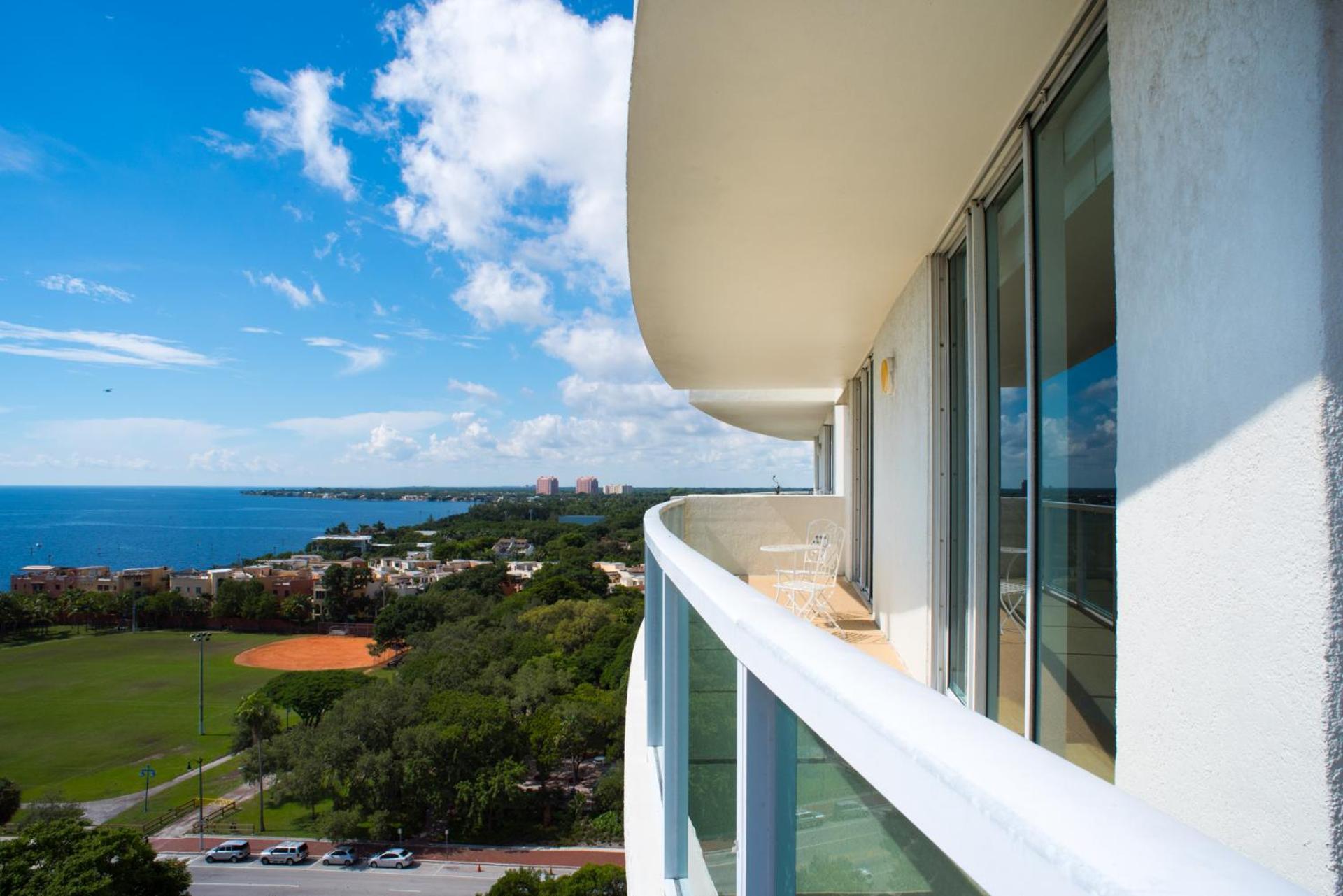 Apartment Coconut Grove Gorgeous Bay View 1 Bedroom Includes Parking Miami