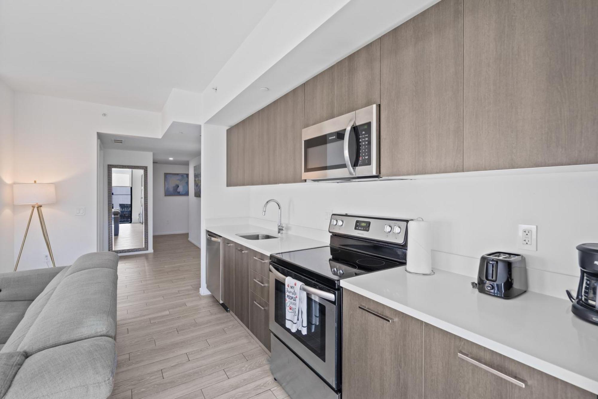 Exceptional In The Heart On Downtown Apartment *