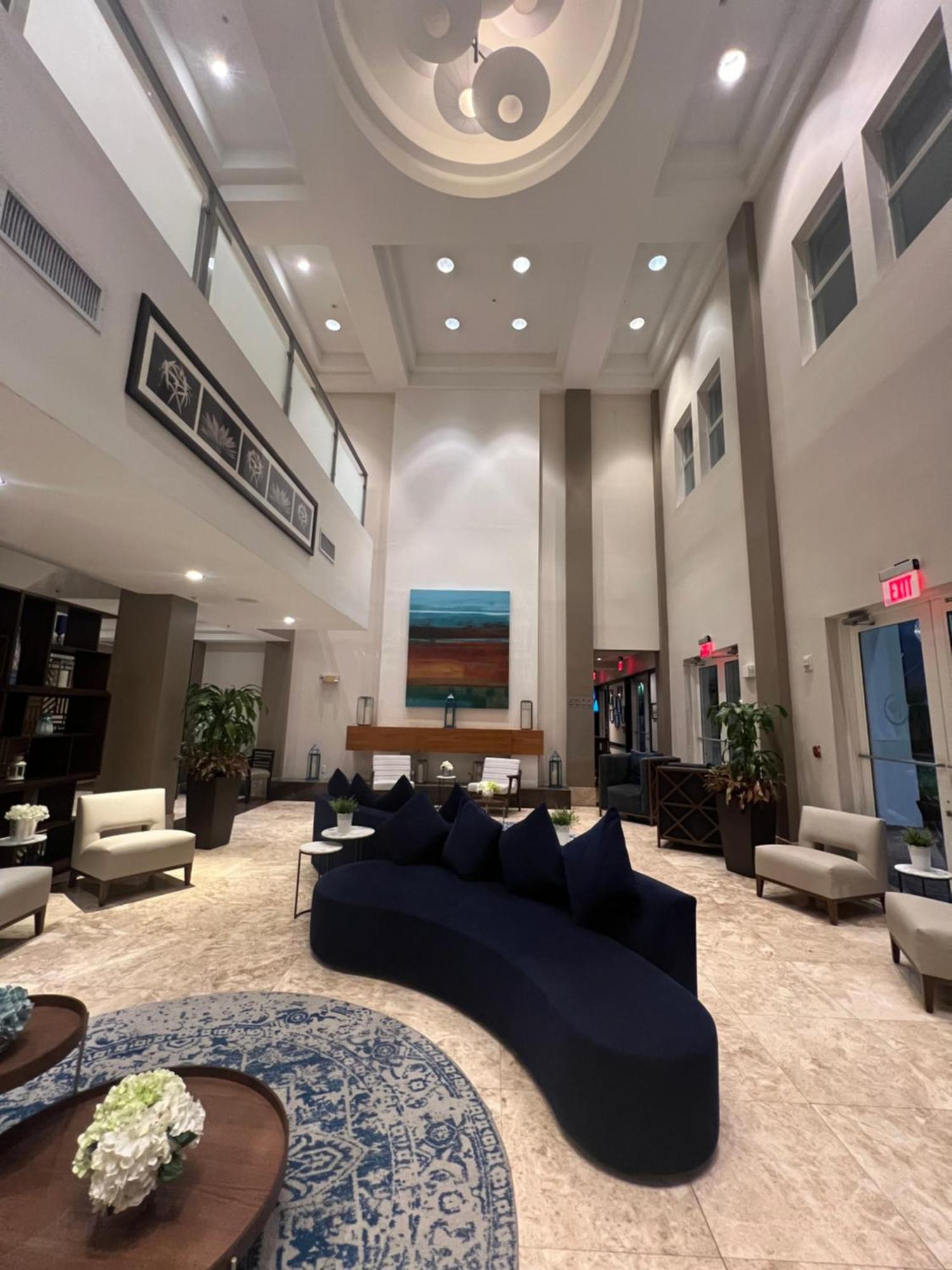 Doral Pool 404 By Wave * Miami
