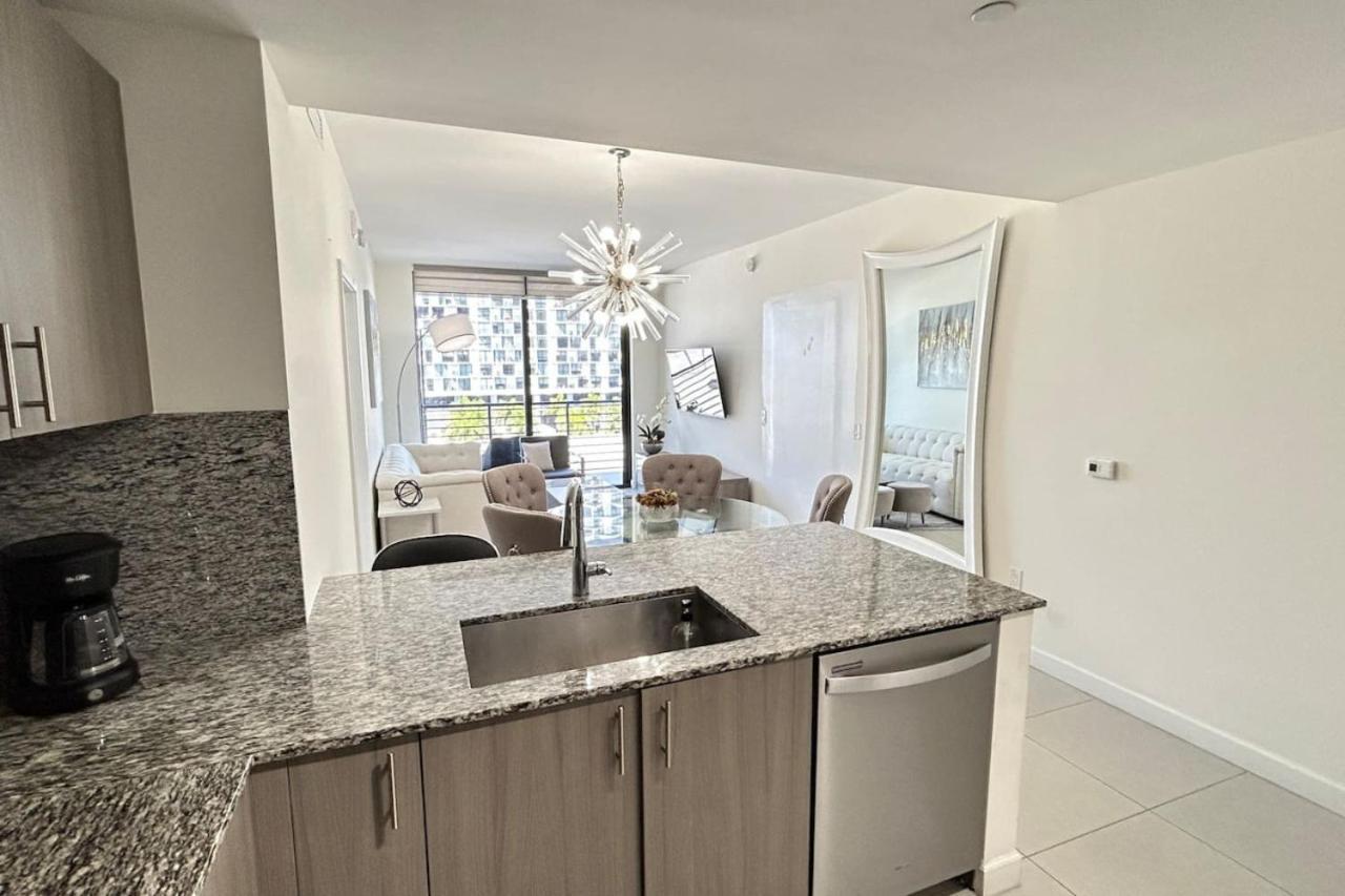 Apartment Style Luxury Living In Doral, *