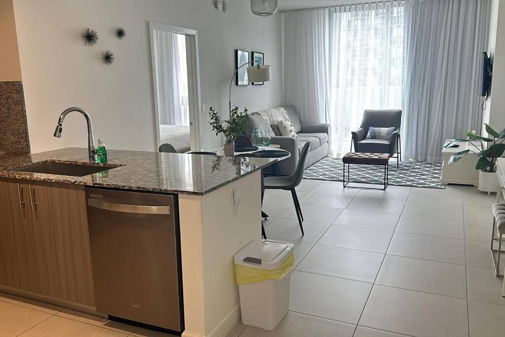 Luxury In Doral Miami, 1 Bd Apartment Miami