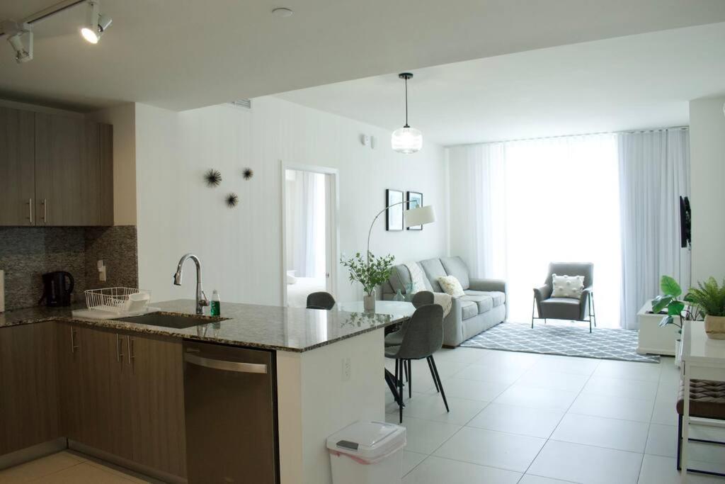 Luxury In Doral Miami, 1 Bd *