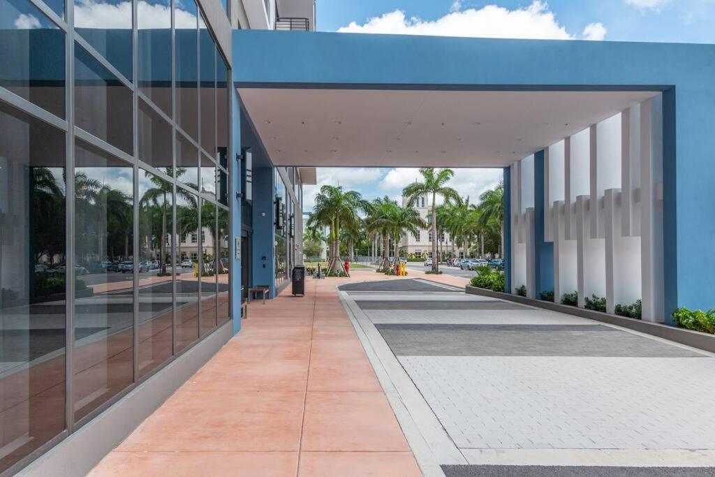 Luxury In Doral Miami, 1 Bd Apartment Miami