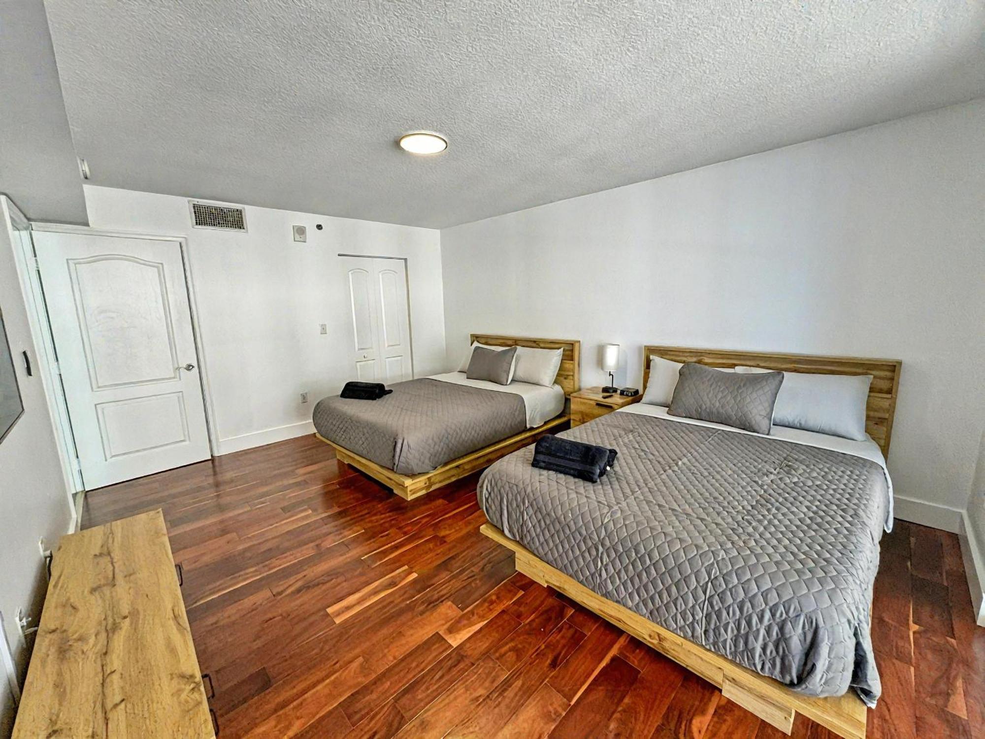 Elegant Centric Vibrant Pool Jacuzzi Free Parking Miami