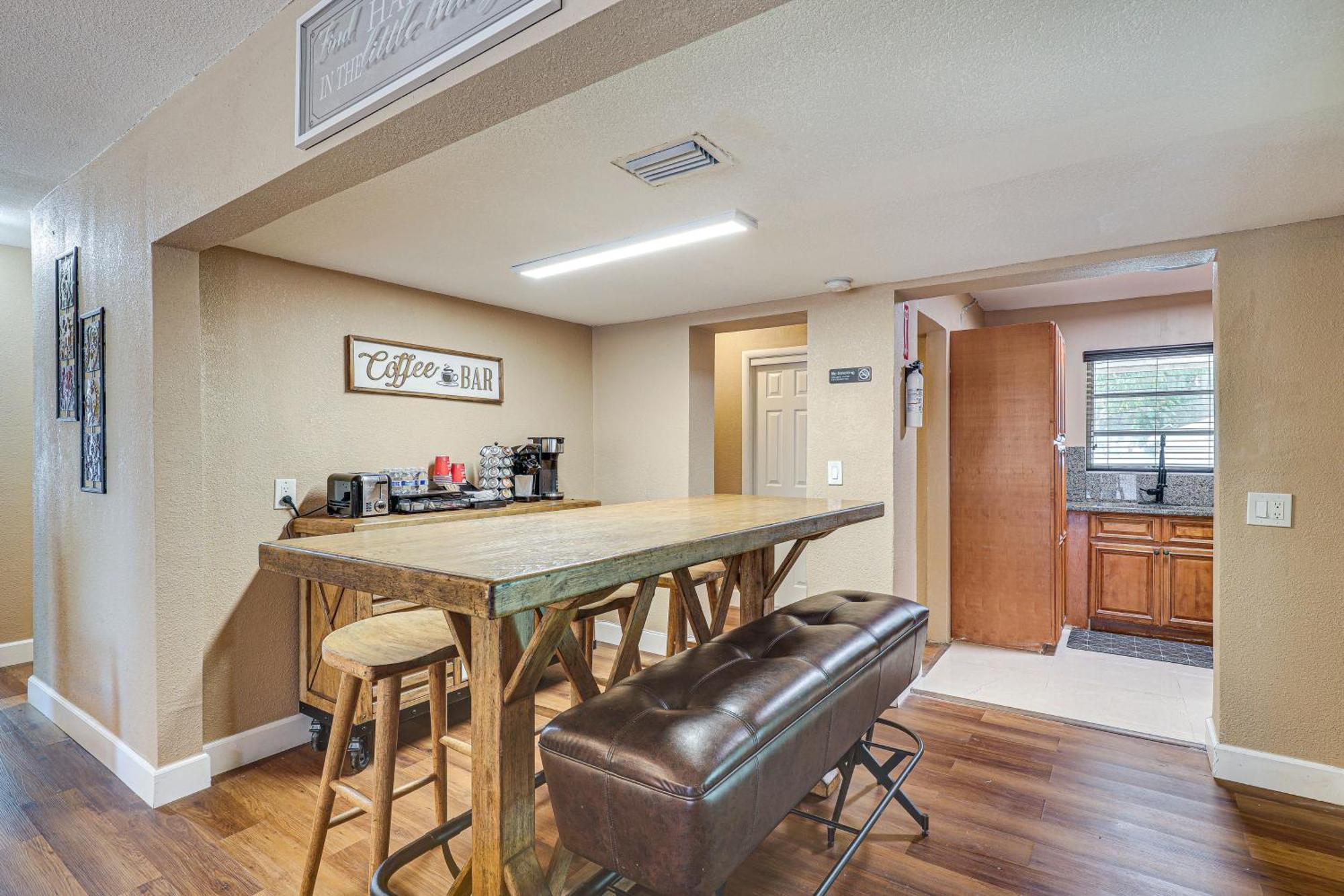 11 Mi To South With Screened Porch! *