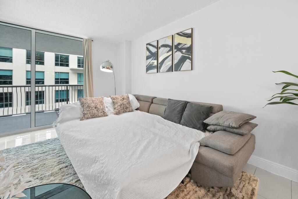 Apartment 36th-floor Ocean View Brickell - Free Parking *