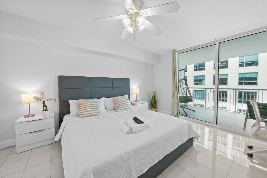 36th-floor Ocean View Brickell - Free Parking Apartment *