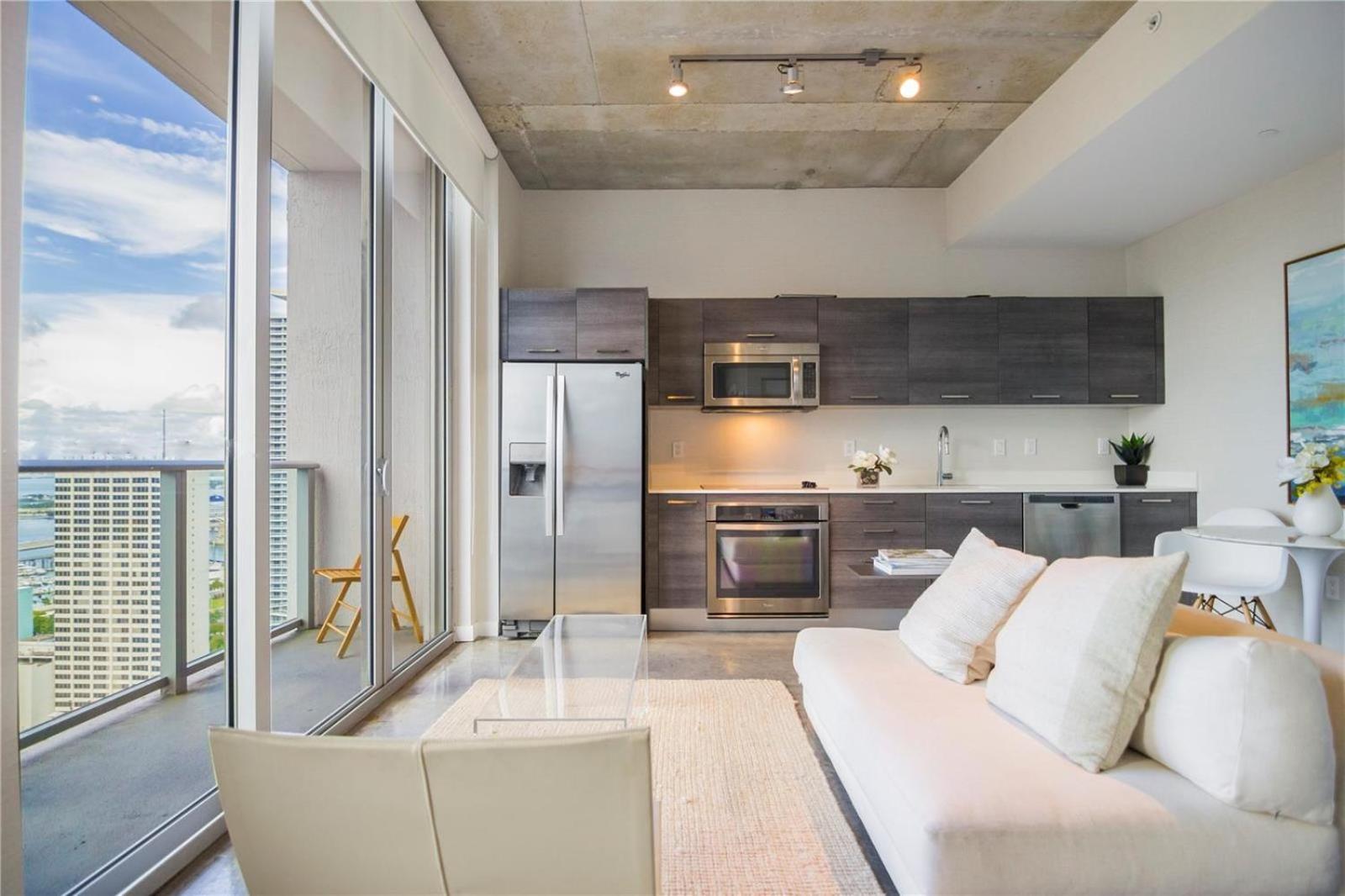 Apartment Spacious And Stylish Perfect To Spend Time On Miami!