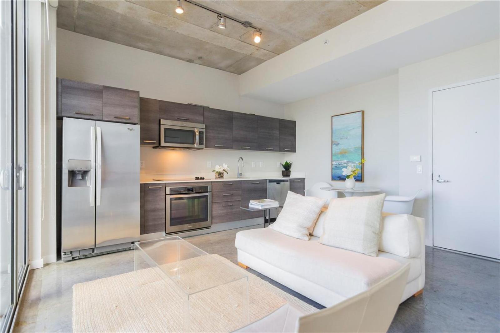 Spacious And Stylish Perfect To Spend Time On Miami! *