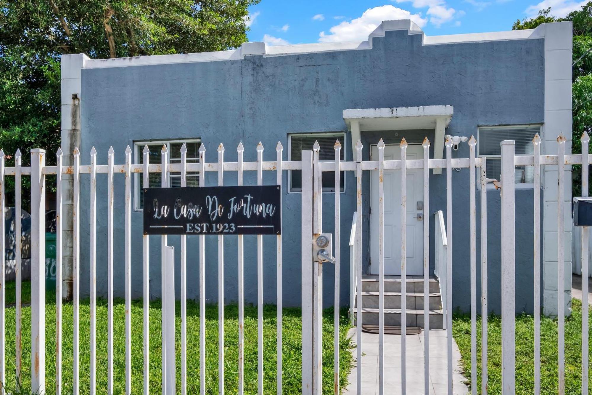 Dos Casitas Design District #1 - 3 Bedroom House Holiday home Miami