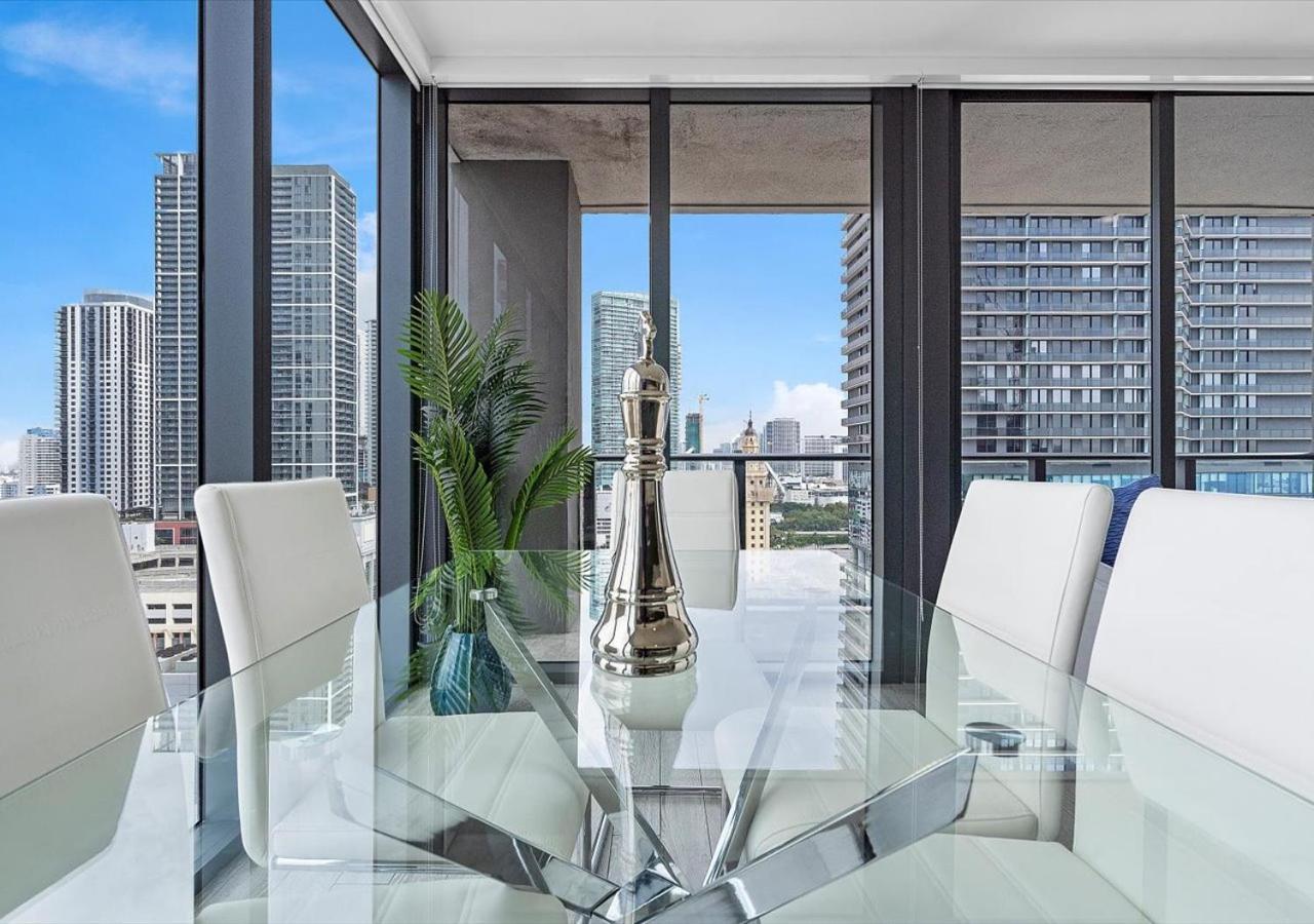 X-lounge Ii - Highrise In The Heart Of Downtown With Rooftop Pool & Skyline Views Apartment *