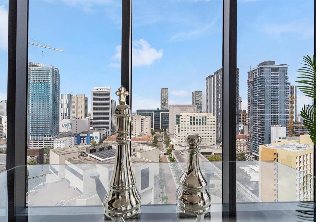 X-lounge Ii - Highrise In The Heart Of Downtown With Rooftop Pool & Skyline Views Apartment *