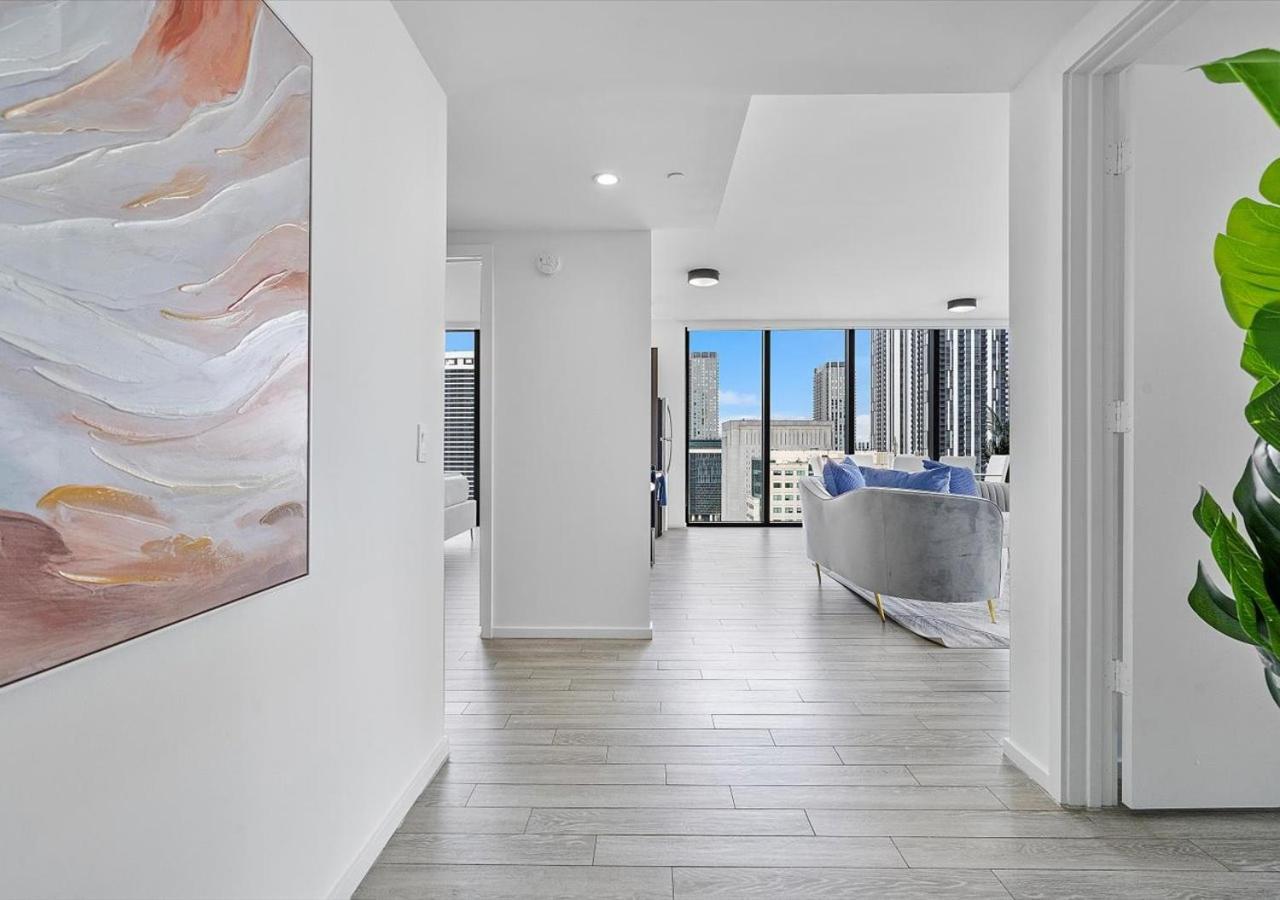 X-lounge Ii - Highrise In The Heart Of Downtown With Rooftop Pool & Skyline Views Apartment Miami