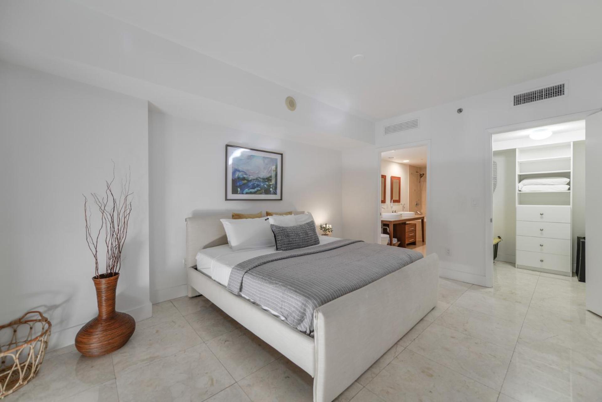 Apartment Luxury With Breathtaking & Bay Views *