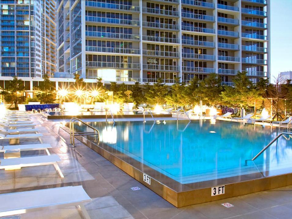 Luxury With Breathtaking & Bay Views