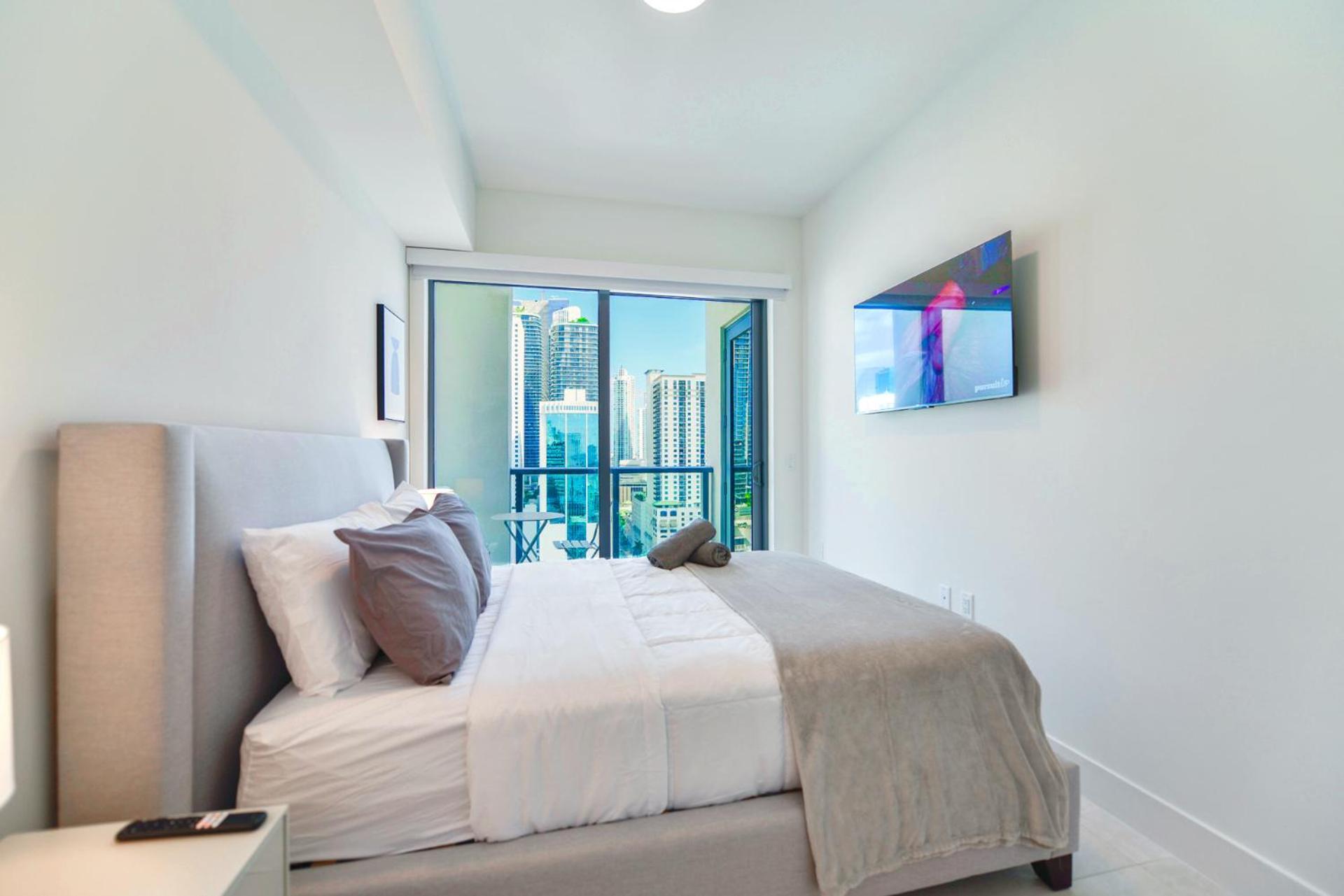 Brickell Walk To Shops & Dining Miami
