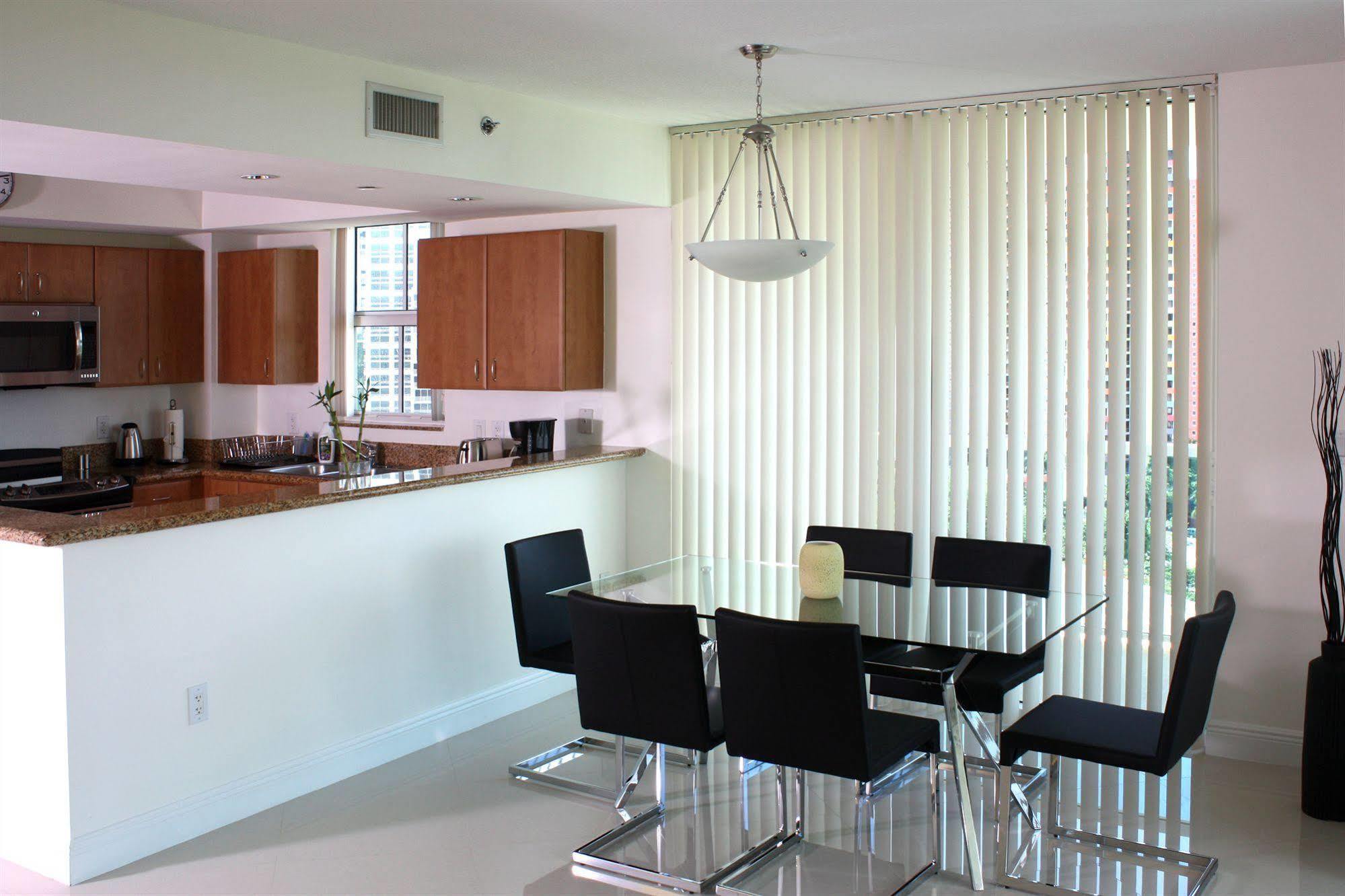 Apartment Dharma At Brickell Miami