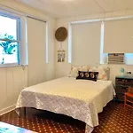 Private Studio With Free Parking