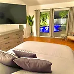 Kendall Keys Oasis Home W/ Pool, Theater & Arcade