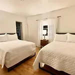 439 Hotel