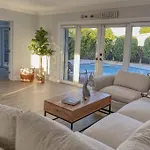 5Br! Pool, Air Hockey, Playground, Gazebo, Bbq, Sleeps 16