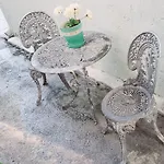 Your Own Lil Studio In Miami