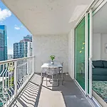 Luxurious Condo With Parking In Brickell Miami