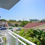 Splendid Location Apt Close To Brickell & Marlins Park