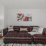 Miami Condo With City & Ocean Views! Sleep Up To 6!