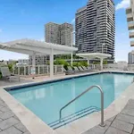 Amazing 2 Bed In Midtown With Free Parking