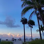 New Comfy And Modern House Near Miami Airport