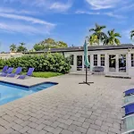 Casa Ria Luxury House & Private Pool Near Aventura Mall