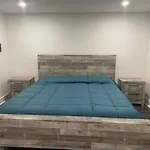 Cozy Triplex Centrally Located
